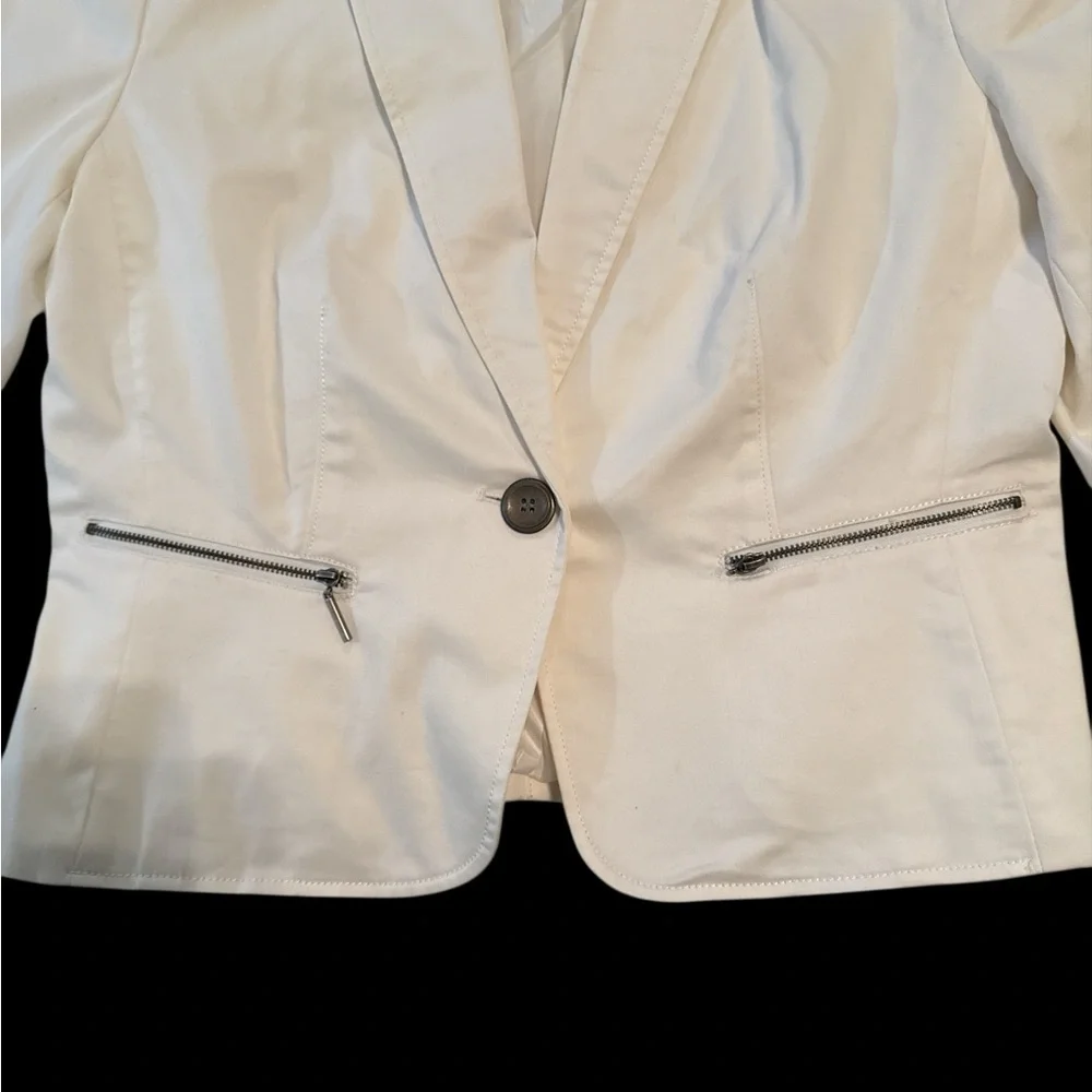 Larry Levine chic white